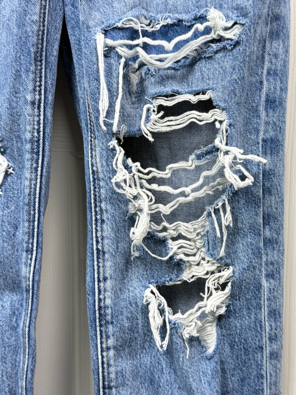 American Eagle Distressed Denim Overalls Medium Wash Jeans Womens Size Small NEW - Picture 6 of 8